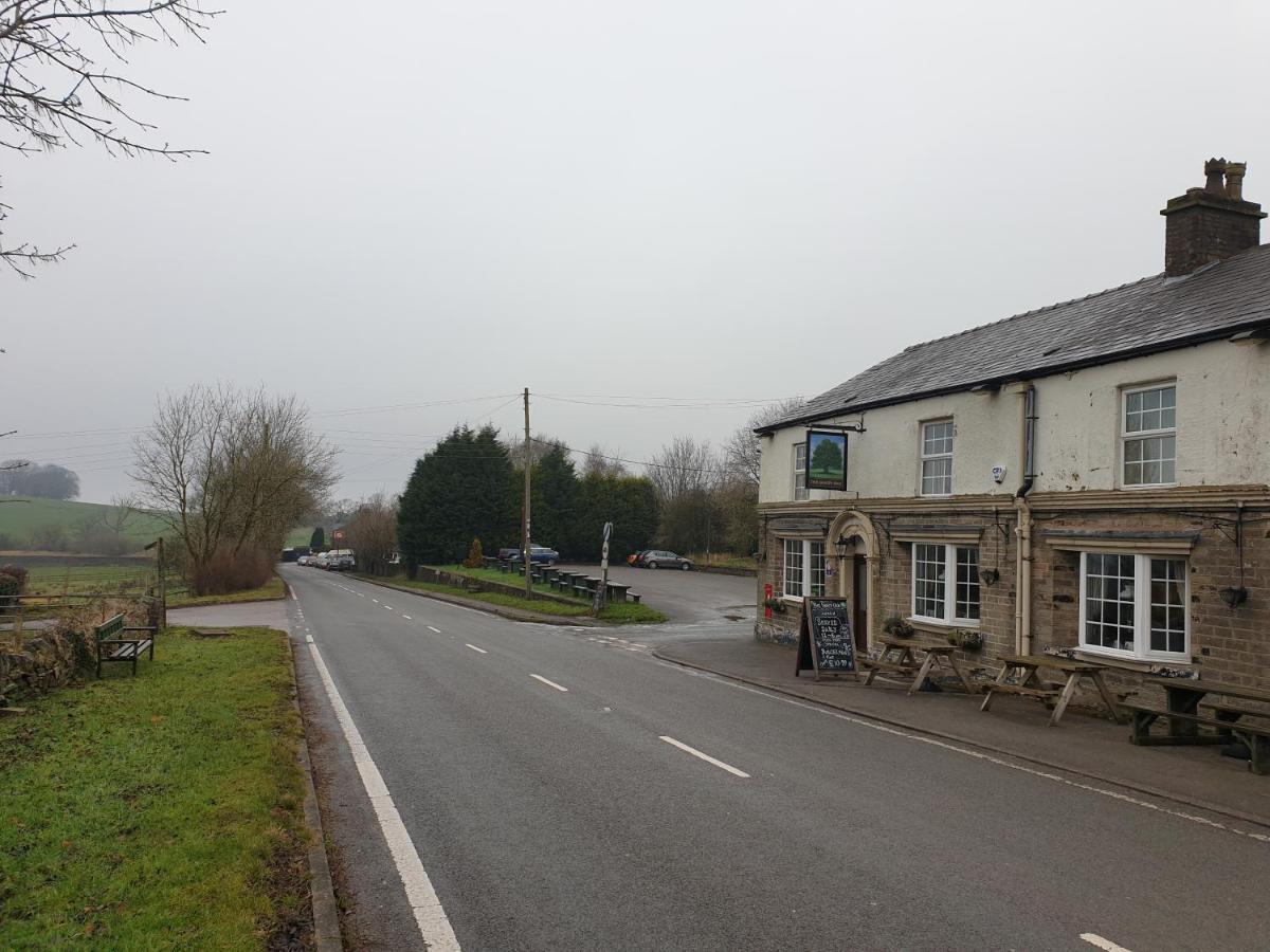 The Shady Oak Country Inn Taxal エクステリア 写真
